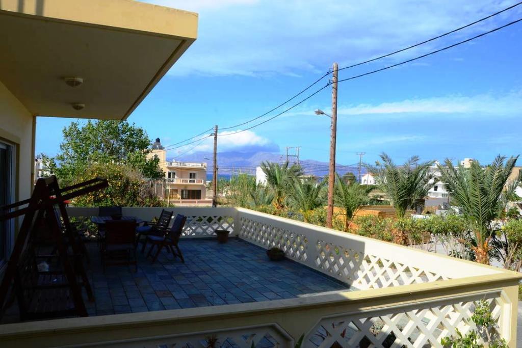 Anavaloussa Kissamos Villa Bagian luar foto